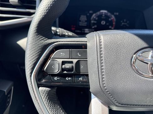Used 2025 Toyota Tundra Platinum AWD/4WD image 17