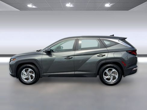 Used 2022 Hyundai Tucson SE w/ Cargo Package FWD image 2