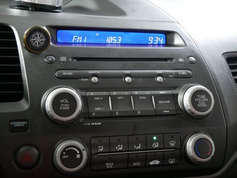 Used 2010 Honda Civic LX image 22