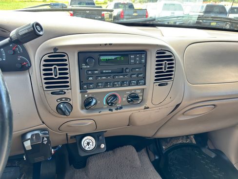 Used 2001 Ford F150 XLT image 15
