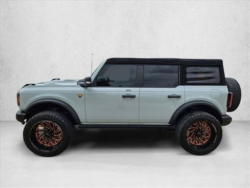 Used 2022 Ford Bronco Badlands AWD/4WD image 9