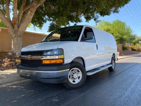 Used 2025 Chevrolet Express 2500 w/ Driver Convenience Package RWD image 51