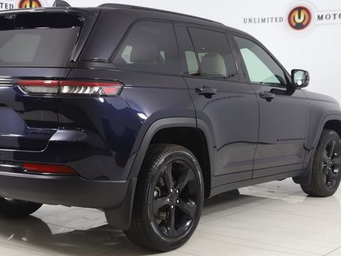 Used 2024 Jeep Grand Cherokee Limited w/ Luxury Tech Group II image 45