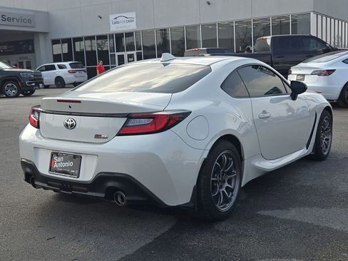 Used 2024 Toyota GR86 image 8