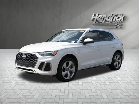 Used 2022 Audi Q5 2.0T Premium Plus w/ Premium Plus Package AWD/4WD image 5