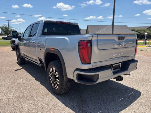 New 2026 GMC Sierra 2500 Denali Ultimate AWD/4WD image 4