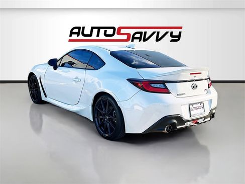 Used 2023 Toyota GR86 Premium image 5