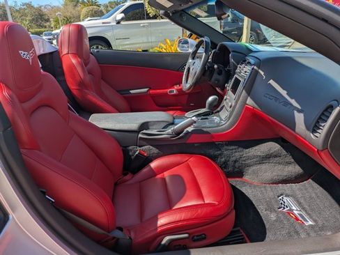 Used 2013 Chevrolet Corvette Convertible w/ 3LT Preferred Equipment Group image 15