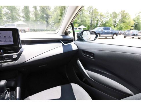 Used 2024 Toyota Corolla LE FWD image 8