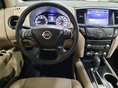 Used 2017 Nissan Pathfinder S AWD/4WD image 22
