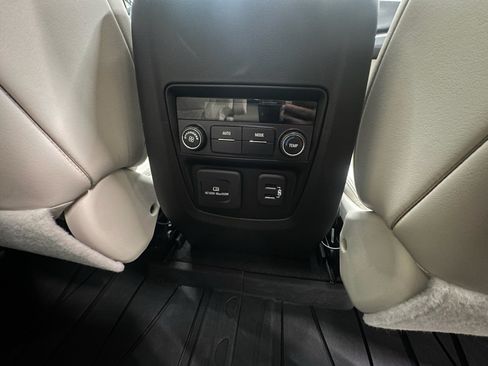 Certified 2023 Buick Enclave Essence w/ Experience Buick Package AWD/4WD image 20