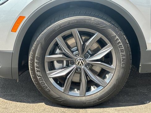 Used 2023 Volkswagen Tiguan SE FWD image 27