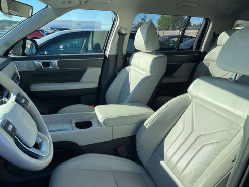 Used 2025 Hyundai Santa Fe SEL FWD image 41