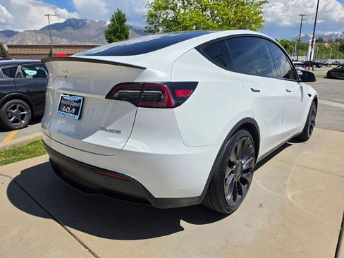 Used 2024 Tesla Model Y Performance AWD/4WD image 5