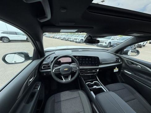 New 2026 Chevrolet Traverse LT image 24