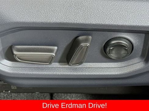 Used 2023 Toyota Tundra Limited AWD/4WD image 12