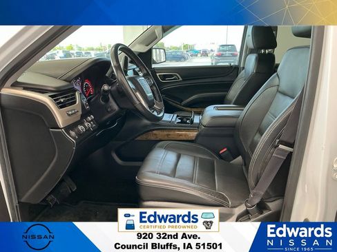 Used 2016 GMC Yukon XL Denali w/ Open Road Package AWD/4WD image 30