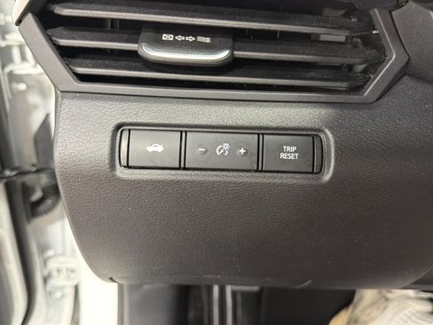 Used 2025 Nissan Altima 2.5 SV FWD image 19
