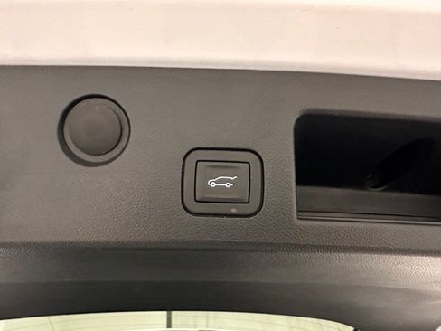 Used 2025 Chevrolet Equinox LT w/ Convenience Package II AWD/4WD image 21