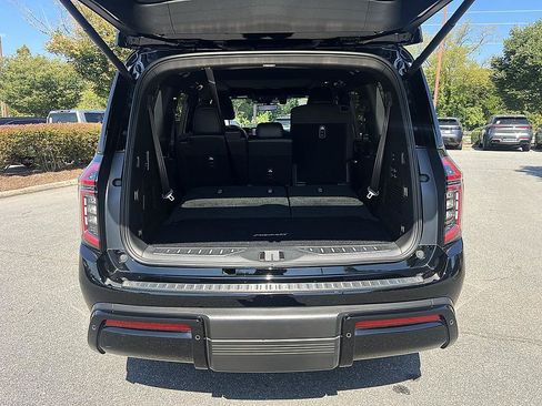 Certified 2025 Nissan Armada PRO-4X w/ Pro-4X Premium Package AWD/4WD image 15