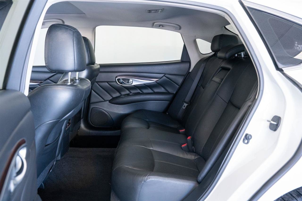 Used 2018 INFINITI Q70 L 3.7 AWD/4WD image 20