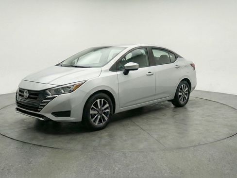 Used 2025 Nissan Versa SV FWD image 3