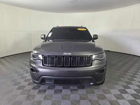 Used 2020 Jeep Grand Cherokee Laredo w/ Laredo X Package RWD image 3