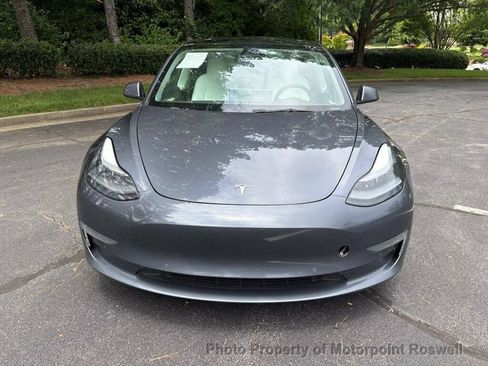 Used 2022 Tesla Model 3 Long Range AWD/4WD image 4