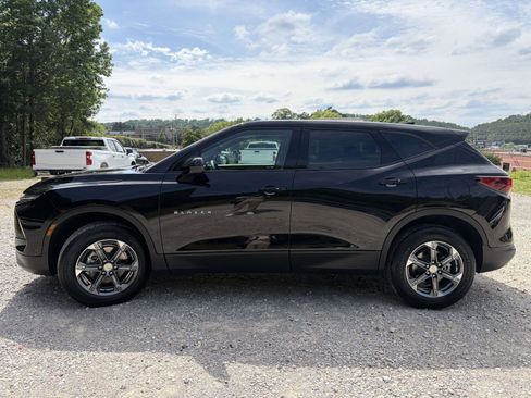 Used 2025 Chevrolet Blazer LT FWD image 25