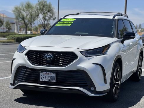 Used 2021 Toyota Highlander XSE FWD image 33