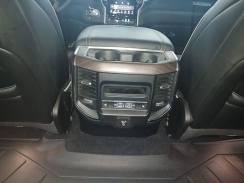 Used 2025 RAM 1500 Laramie w/ Sport Appearance Package AWD/4WD image 40