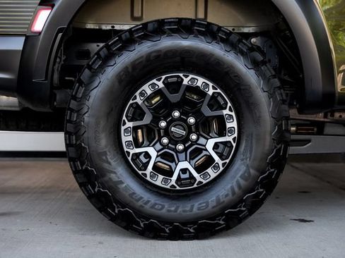 Used 2025 Ford F150 Raptor w/ Equipment Group 803A Raptor R AWD/4WD image 16