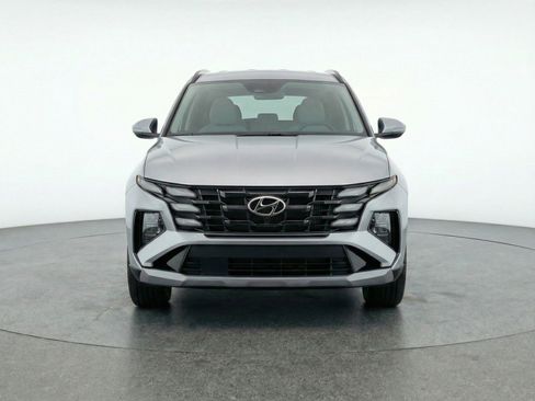 Used 2025 Hyundai Tucson SEL image 2