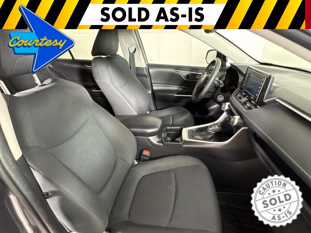 Used 2021 Toyota RAV4 LE w/ Carpet Mat Package (TMS) FWD image 16