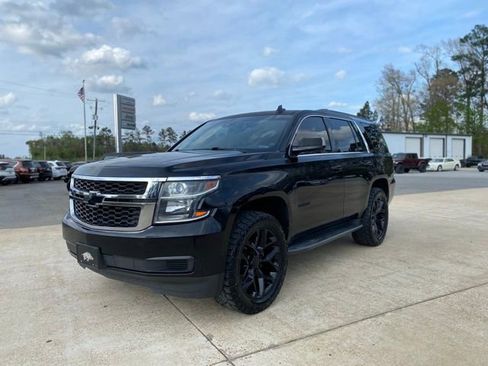 Used 2017 Chevrolet Tahoe LT image 2