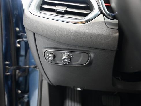 Used 2024 Chevrolet Equinox LT image 18