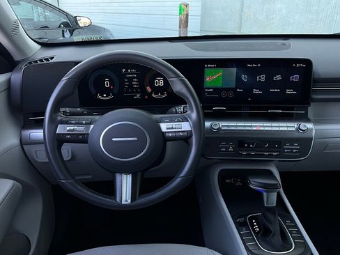 Used 2025 Hyundai Kona SEL image 14