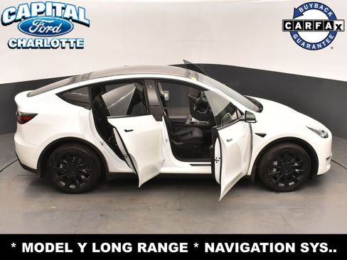 Used 2022 Tesla Model Y Long Range image 26