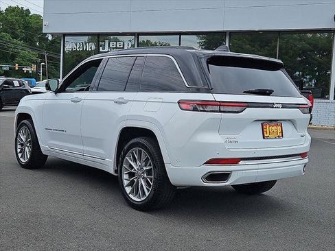 Certified 2025 Jeep Grand Cherokee Summit w/ Luxury Tech Group V AWD/4WD image 4