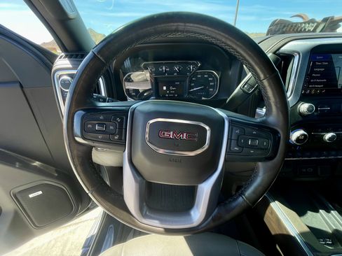 Used 2020 GMC Sierra 1500 SLT image 15