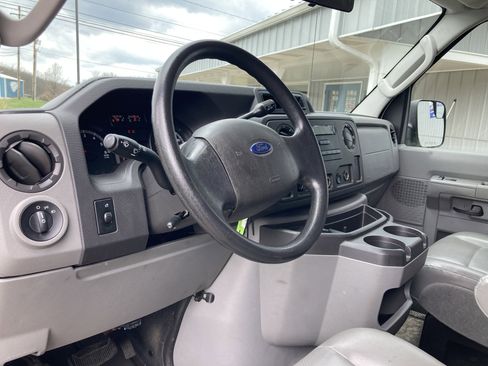 Used 2011 Ford E-150 and Econoline 150 Wagon w/ PWR Windows & Locks Group RWD image 12