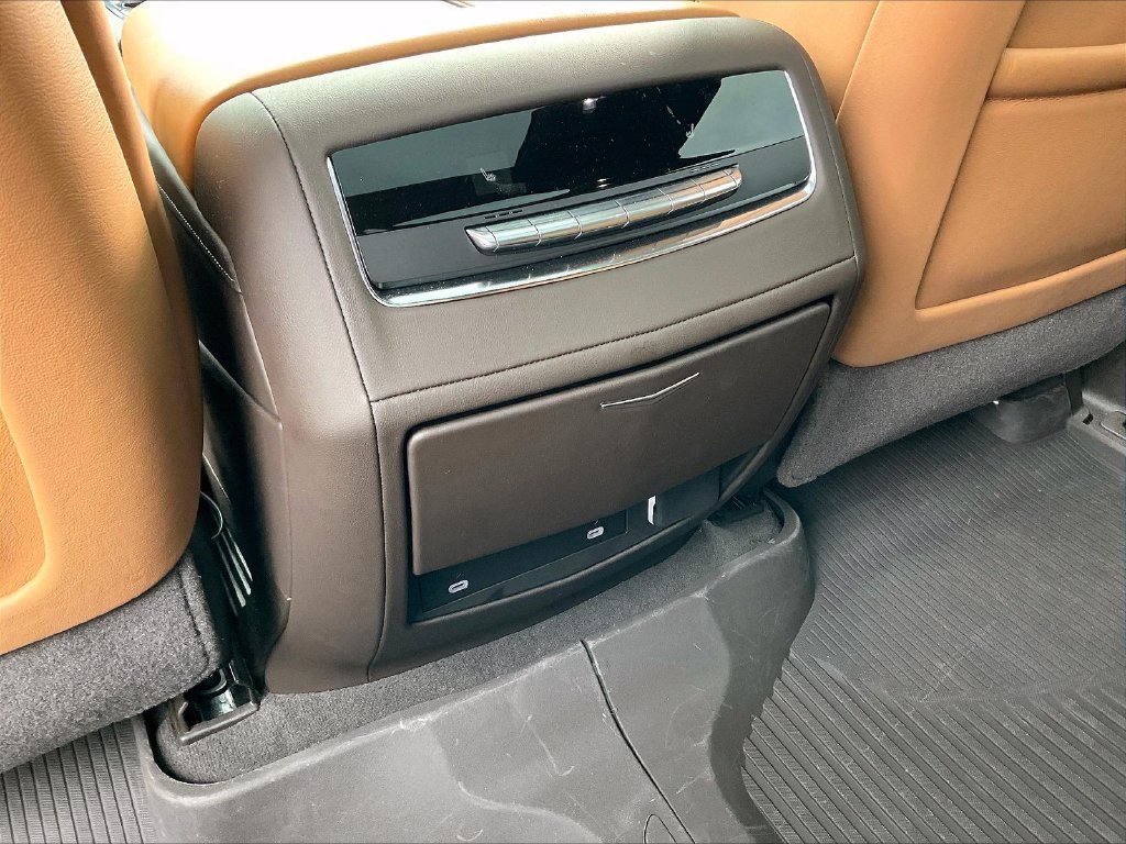 Used 2024 Cadillac Escalade Sport w/ LPO, ONYX Package AWD/4WD image 28