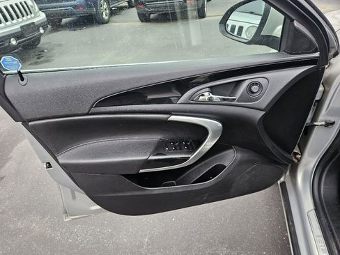 Used 2011 Buick Regal CXL image 13