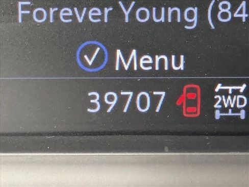 Used 2021 Cadillac XT5 Premium Luxury w/ LPO, Floor Liner Package image 11