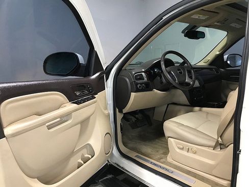 Used 2012 GMC Yukon Denali image 9