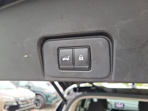 Used 2024 Nissan Rogue SV FWD image 10