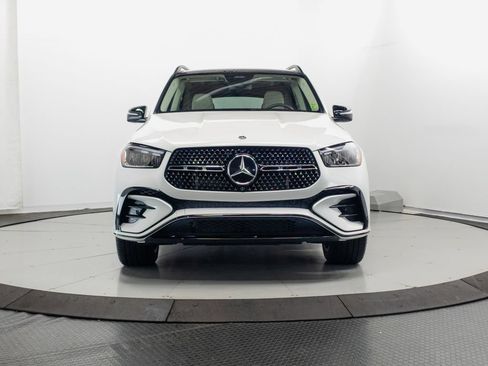 Used 2025 Mercedes-Benz GLE 450e 4MATIC w/ AMG Line Exterior image 2