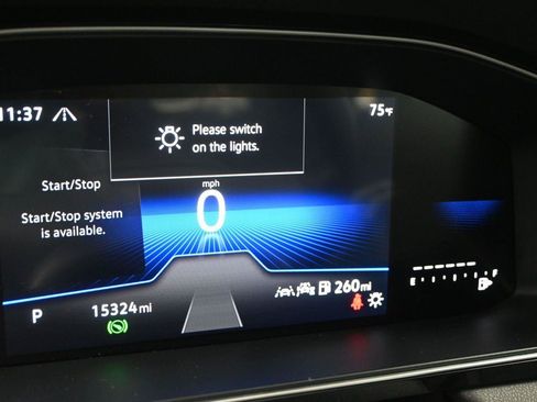 Used 2025 Volkswagen Jetta Sport FWD image 3