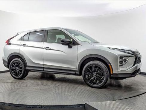 Used 2024 Mitsubishi Eclipse Cross LE AWD/4WD image 11