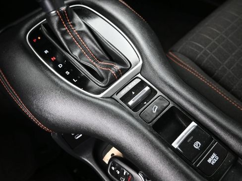 Certified 2024 Honda HR-V Sport image 15